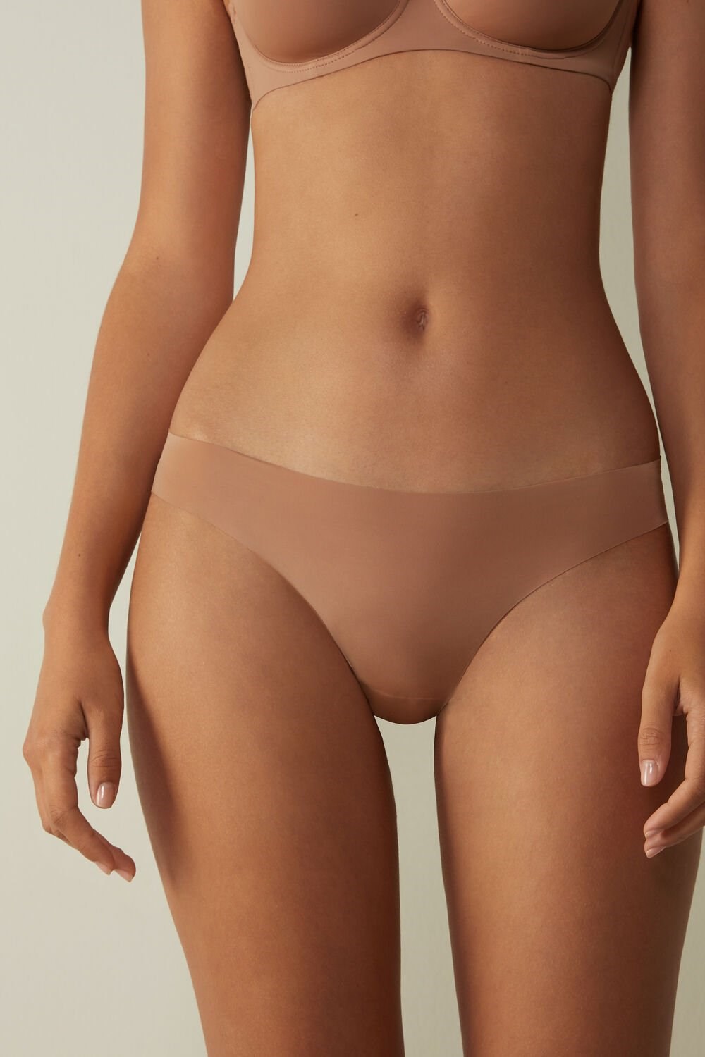 Intimissimi Brazilian Panties in Seamless Ultra Light Microfiber Béžový | 9541372-IW