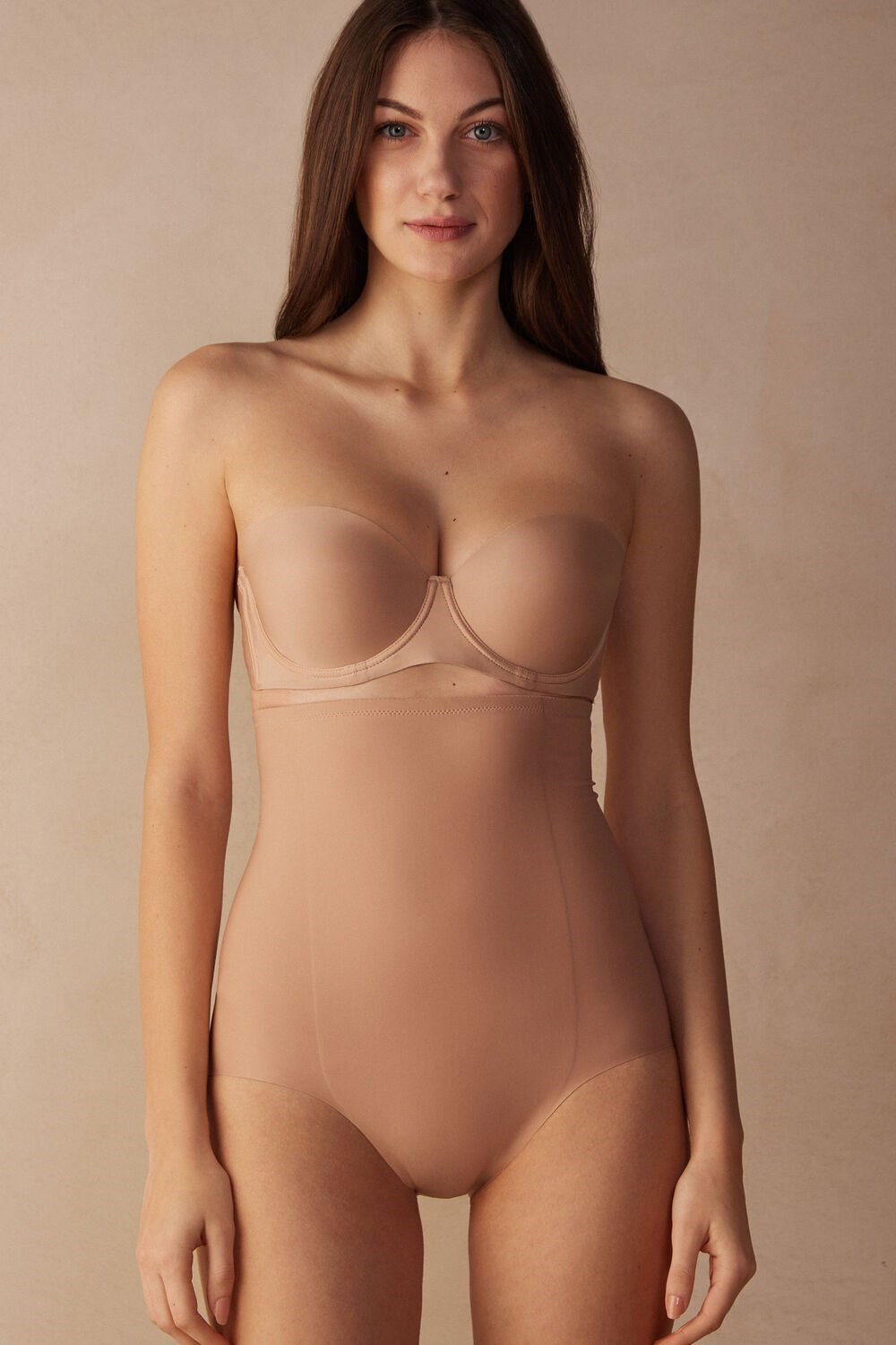 Intimissimi High Pasem Shaping Hipster in Seamless Microfiber Béžový | 3847109-FD