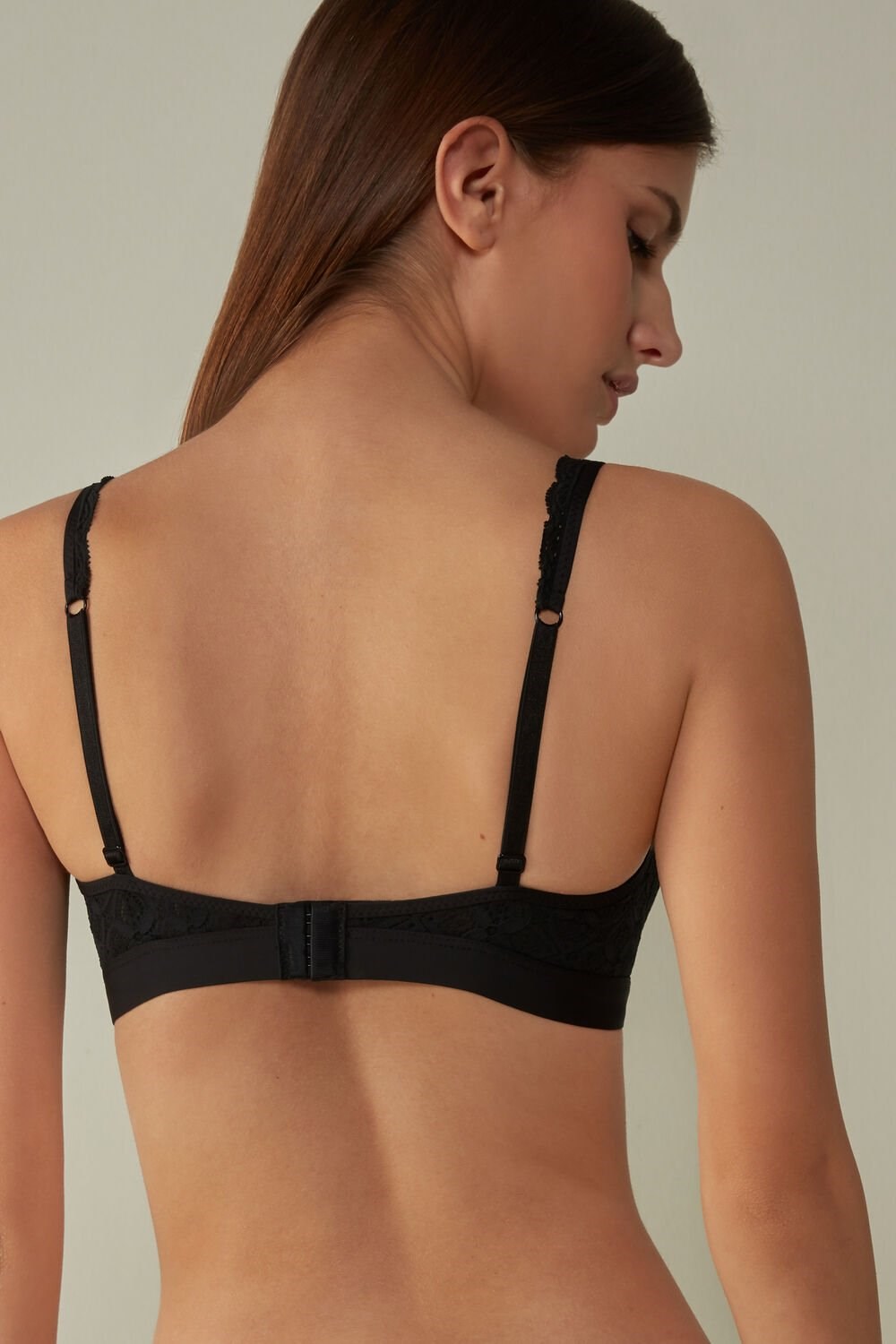 Intimissimi Lara Triangle Bra in Krajkové Černé Černé | 1453672-OM