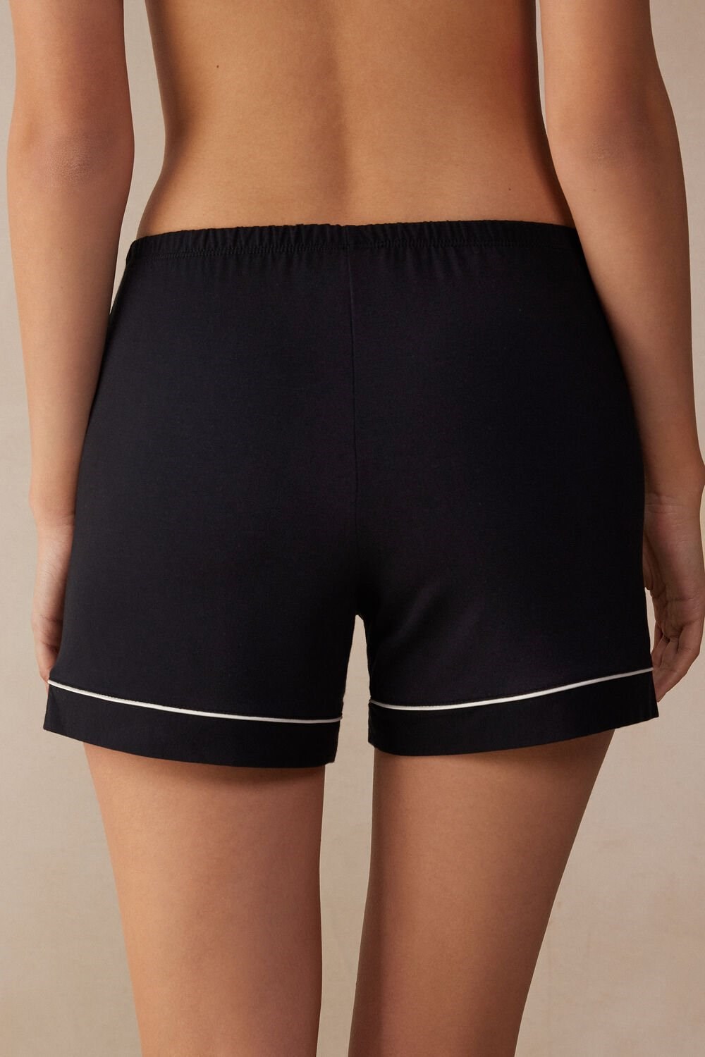 Intimissimi Modal Shorts with Contrast Trim Černé Černé | 3247601-KM