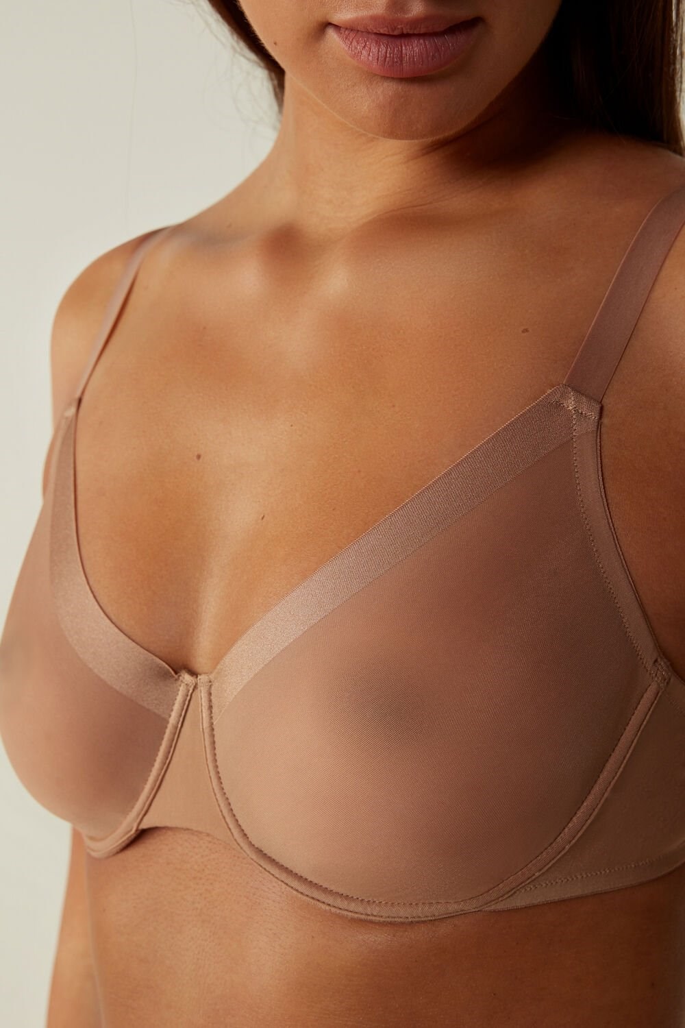 Intimissimi Sveva Invisible Touch Balconette Bra Béžový | 8794630-KJ